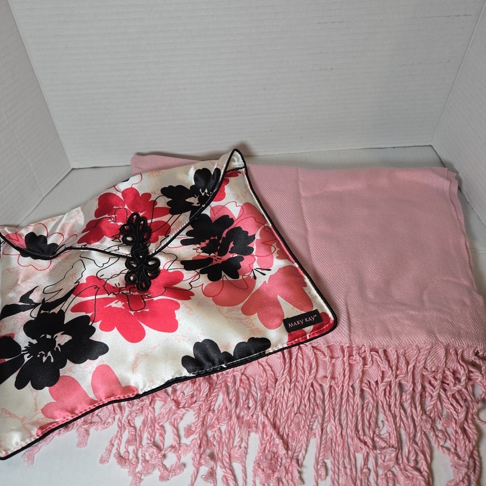 New Mary Kay Pink Woven Fringe Shawl Wrap W Storage/‎ Makeup Bag